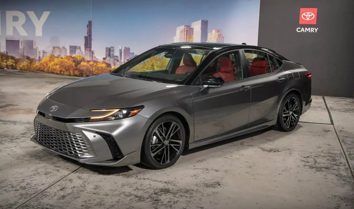 Toyota Camry thế hệ mới ra mắt cuối năm 2024 tại Việt Nam